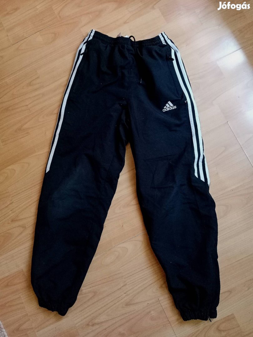 Adidas bélelt nadrág 152-es 