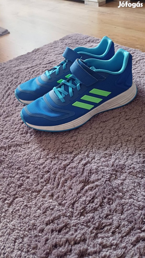 Adidas cipő 39