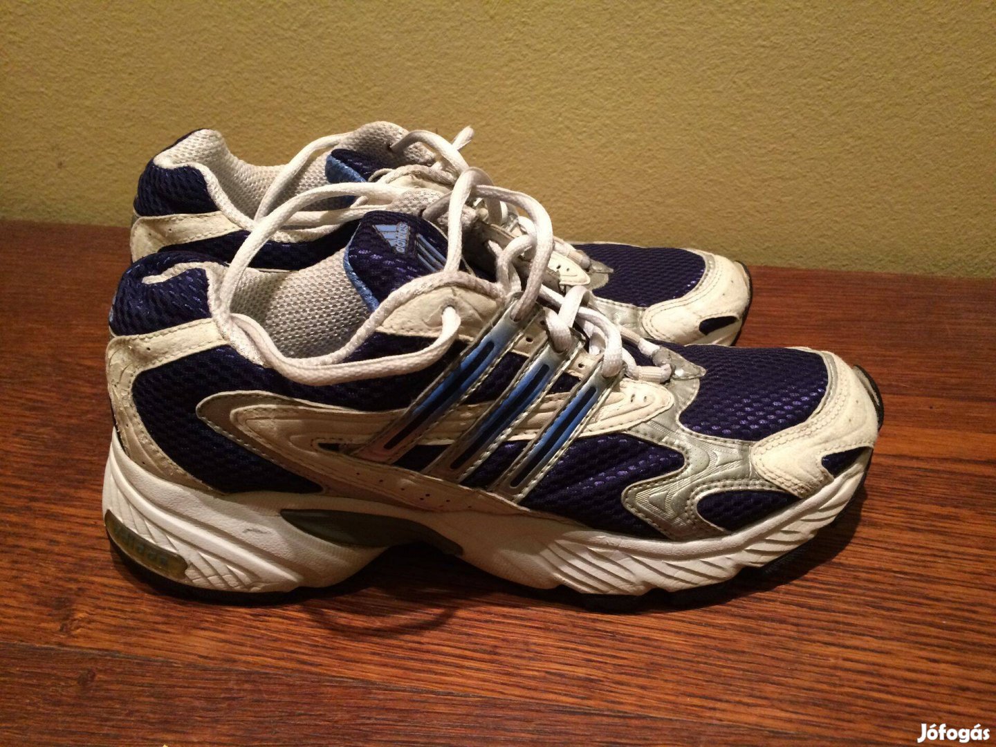 Adidas cipő 40