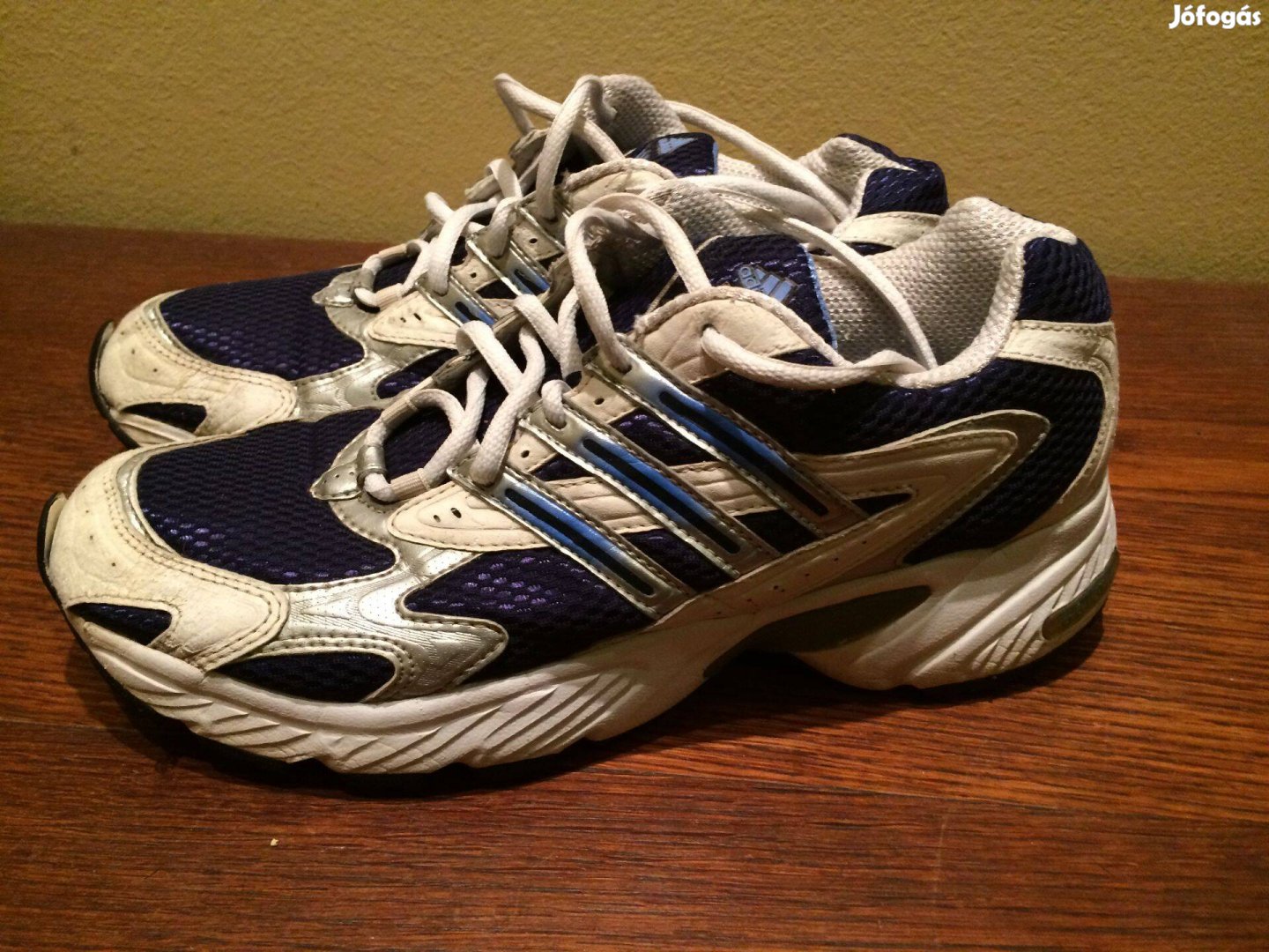Adidas cipő 40-es