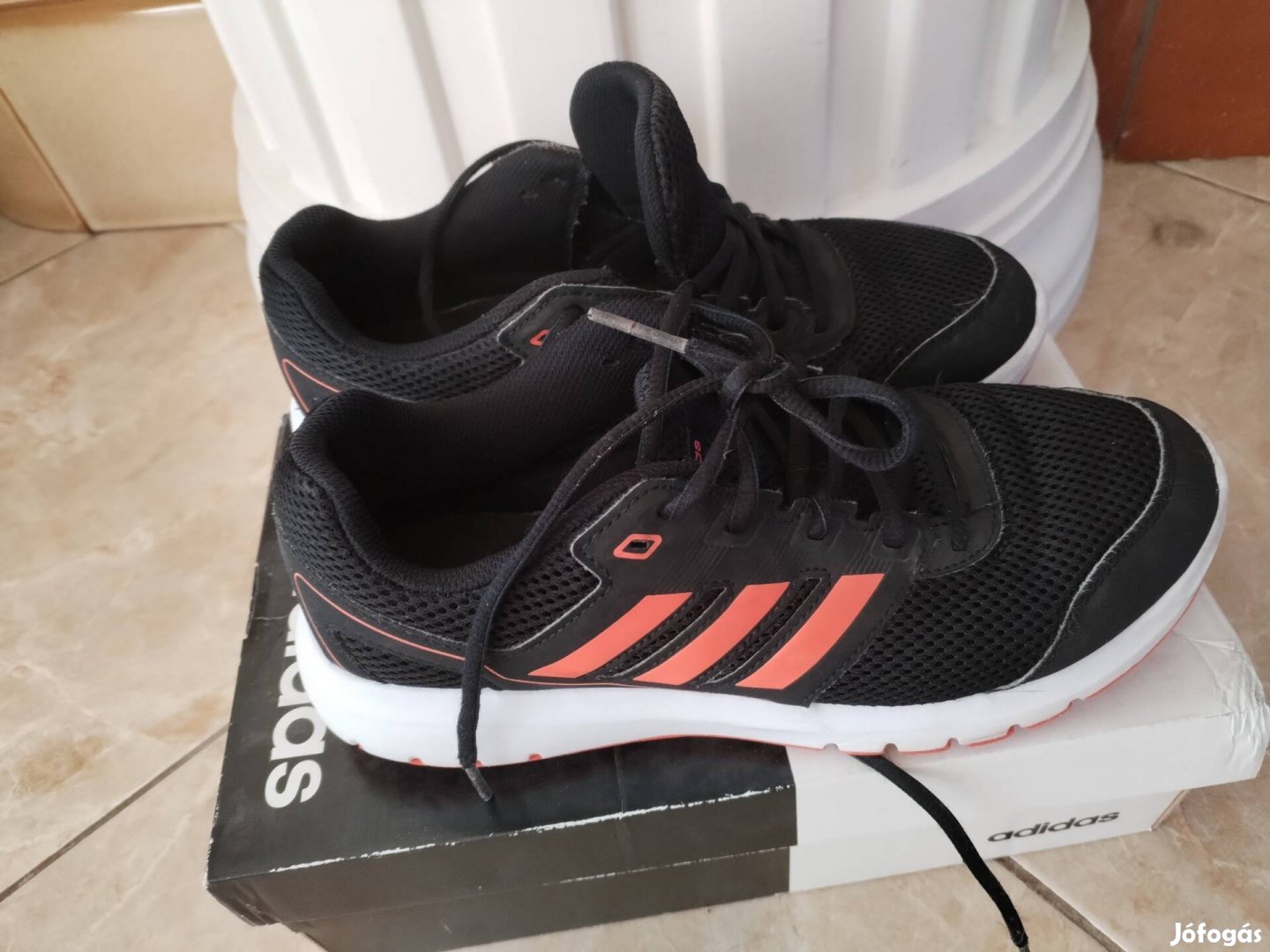 Adidas cipő 41-es