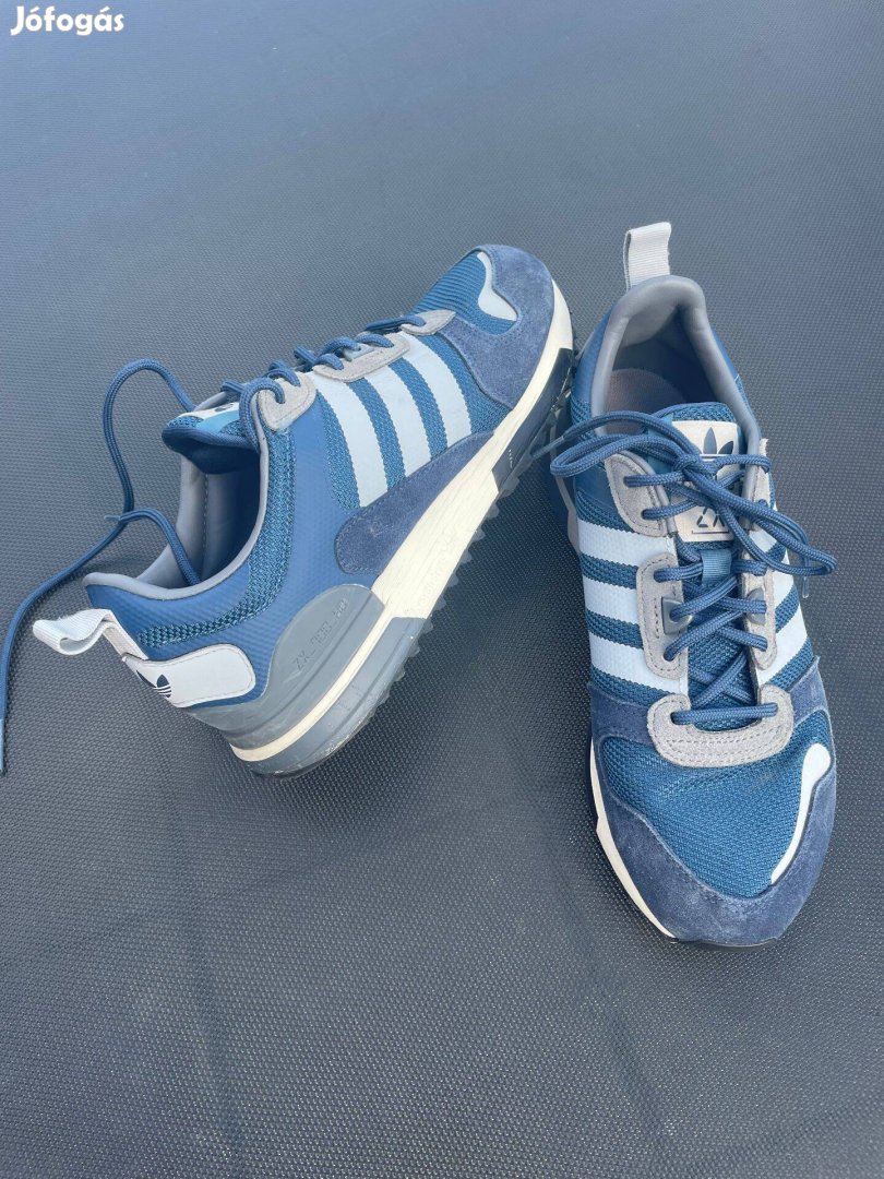 Adidas cipő 42