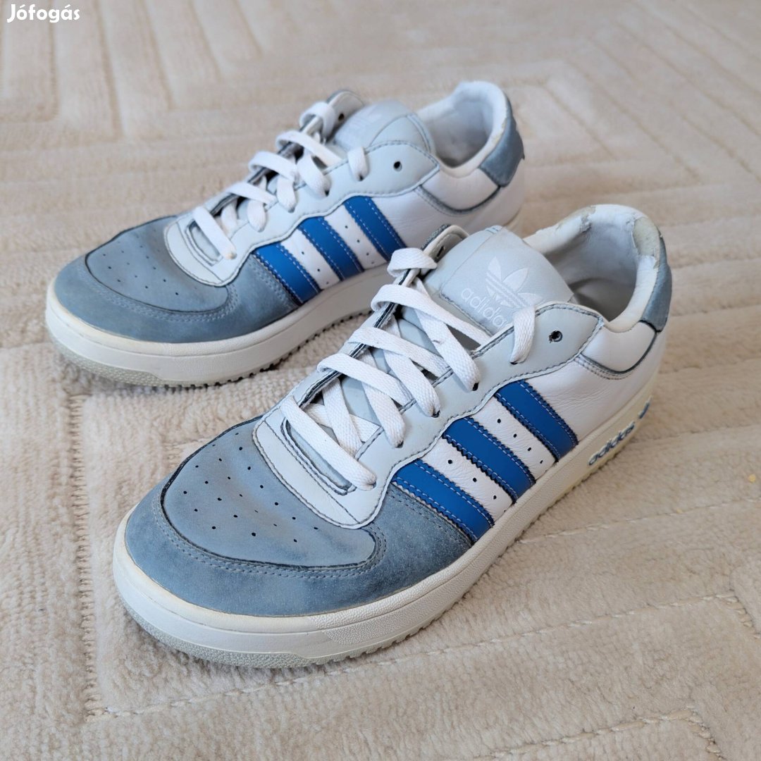 Adidas cipő 43 1/3