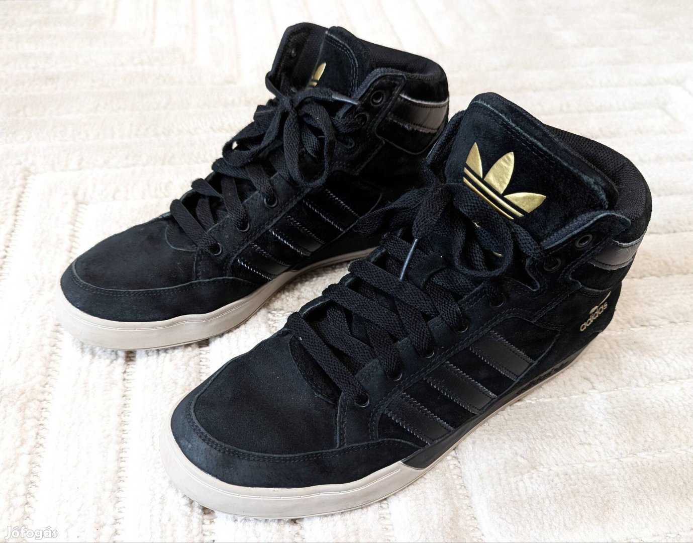 Adidas cipő 44