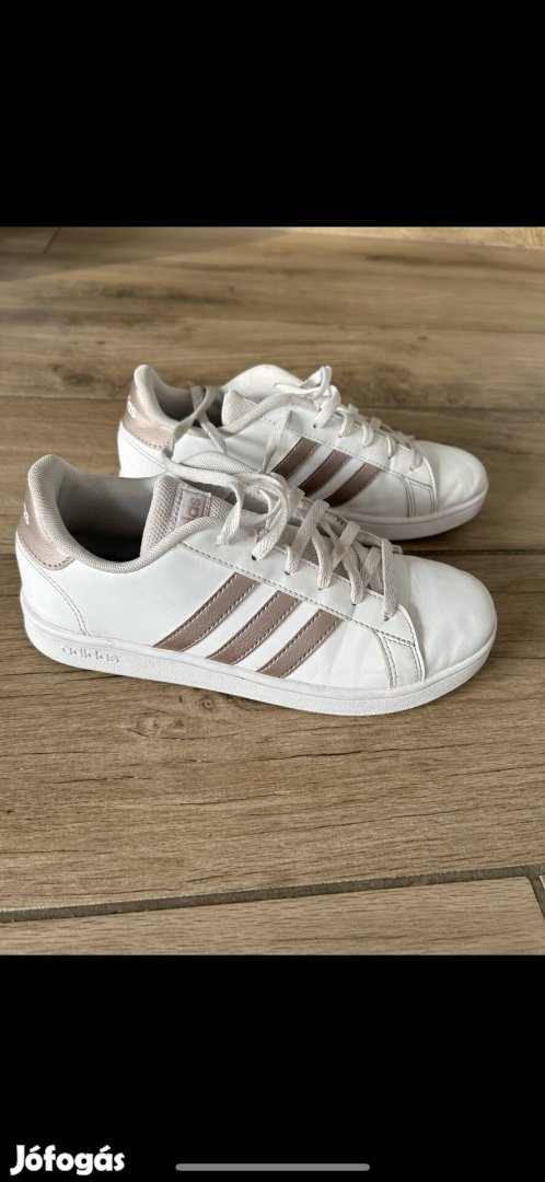 Adidas cipő (36 2/3)