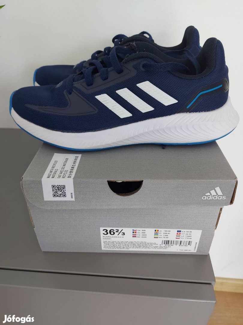 Adidas cipő (36)