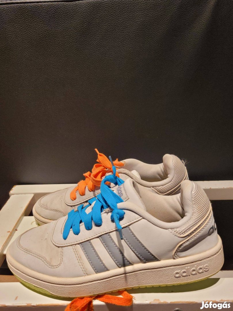 Adidas cipö elado