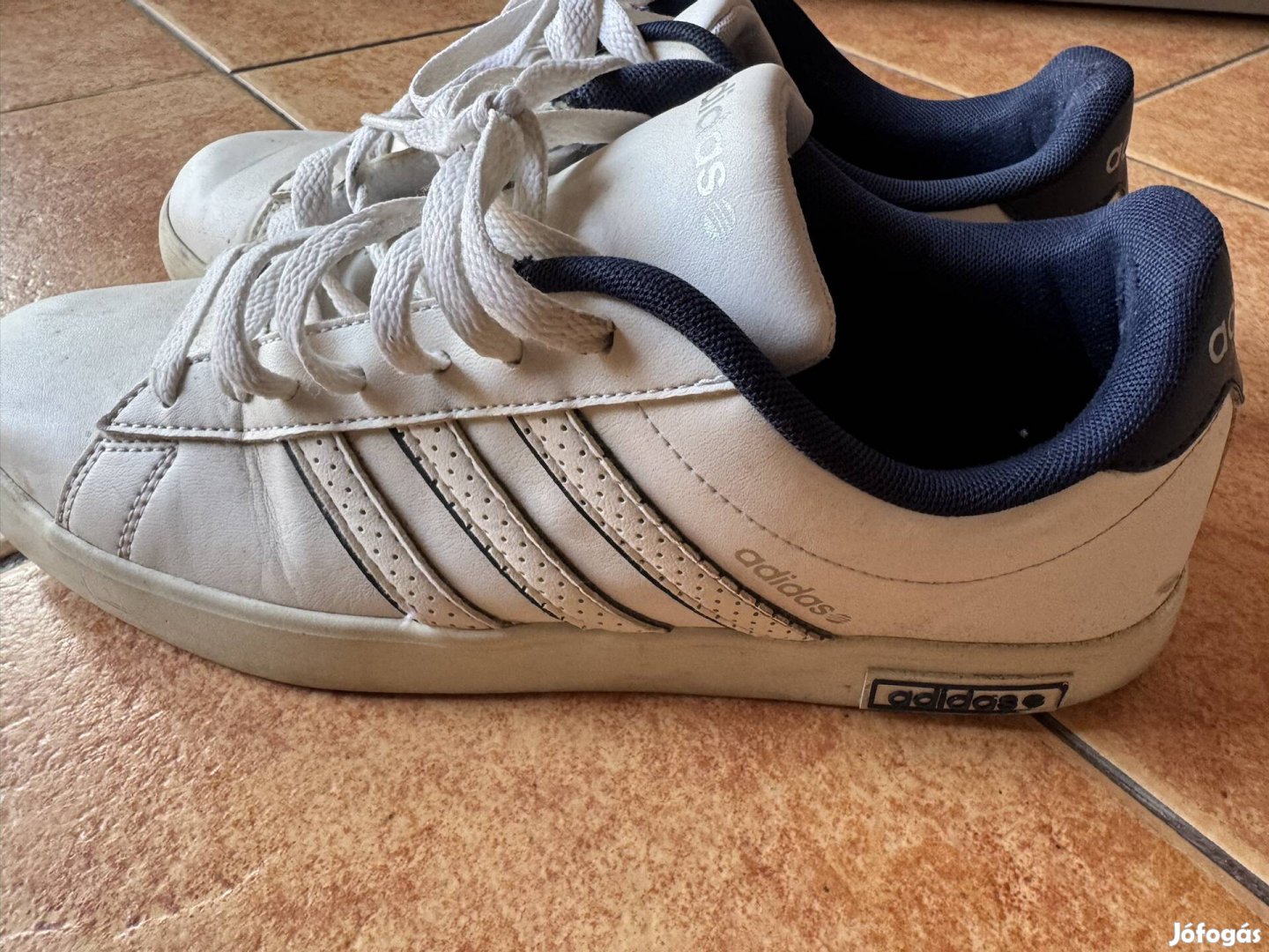 Adidas cipő eladó 43-as.