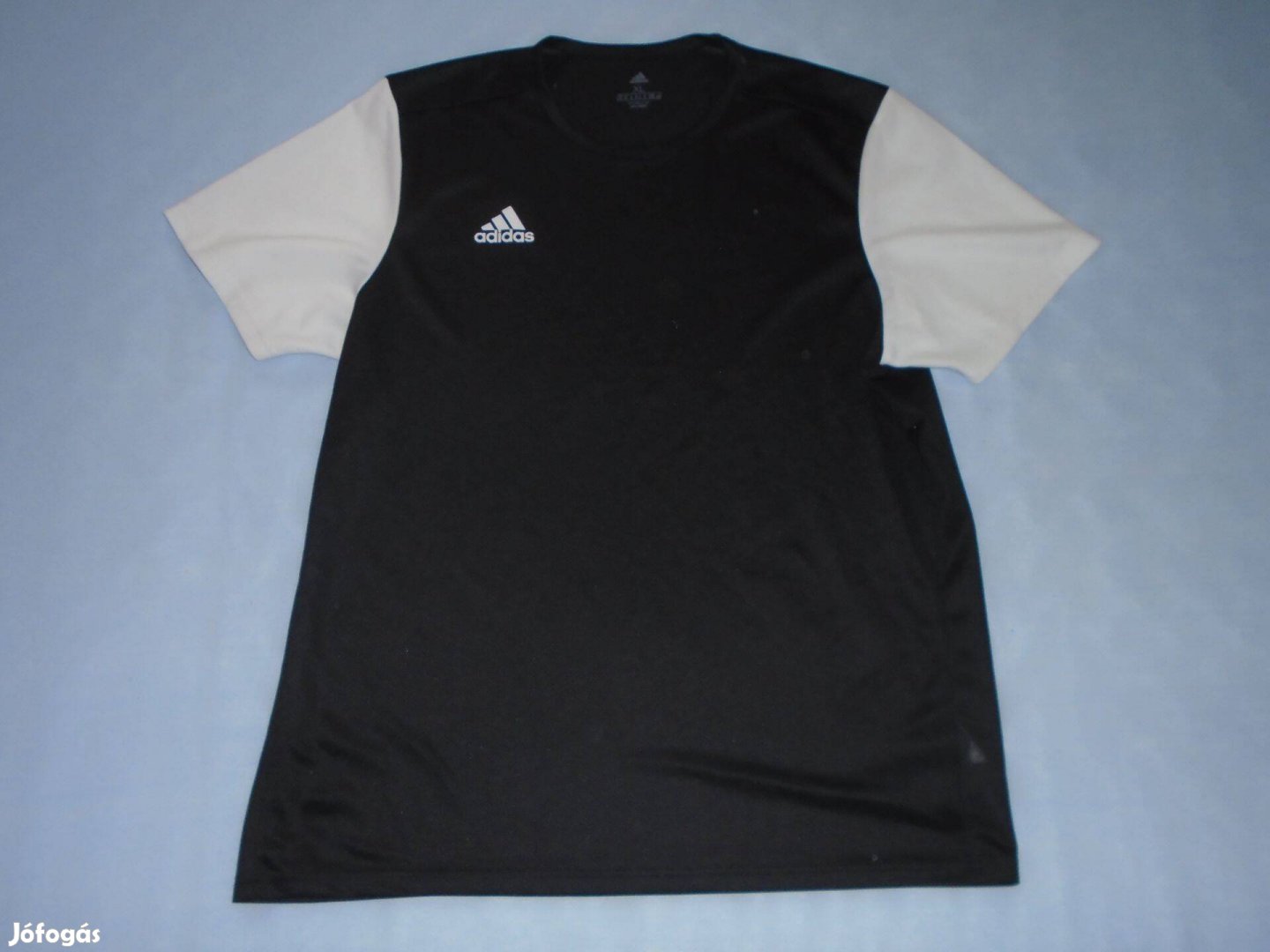 Adidas fekete fehér XL méretű póló (méret XL)