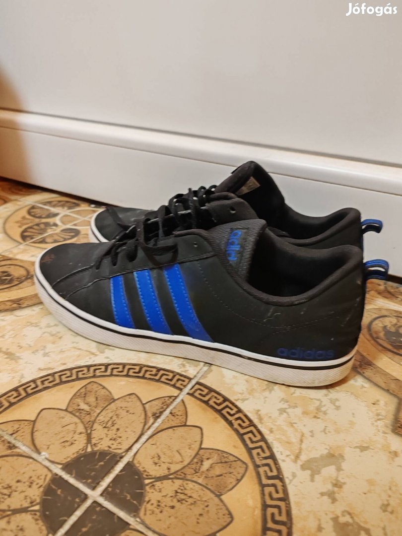 Adidas ferfi 46 méretű sport cipő eladó!