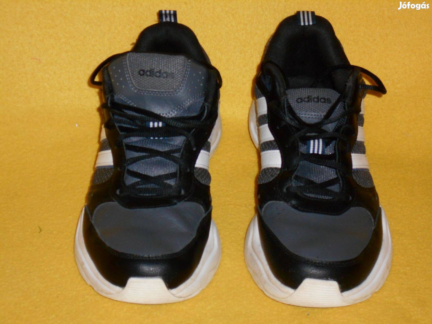 Adidas férfi cipő 44, 2/3 -os. Fekete, bőr - szinte új. 29000 Ft volt
