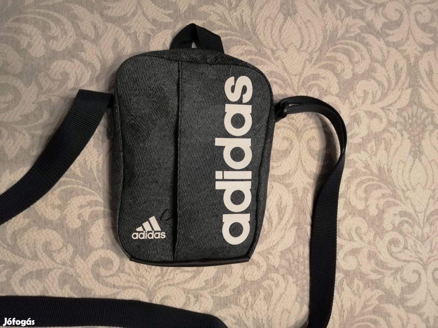 Adidas férfi fiú oldaltáska táska