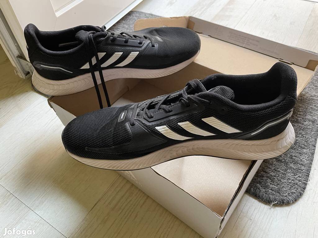 Adidas férfi sportcipő