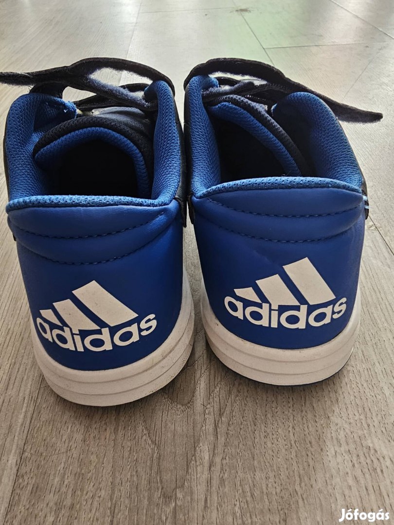 Adidas fiú cipő tépőzáras 38-as méret eladó!