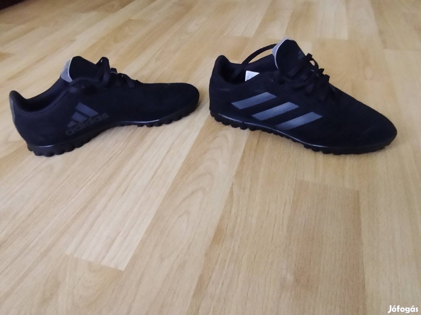 Adidas foci cipő 35,5-es