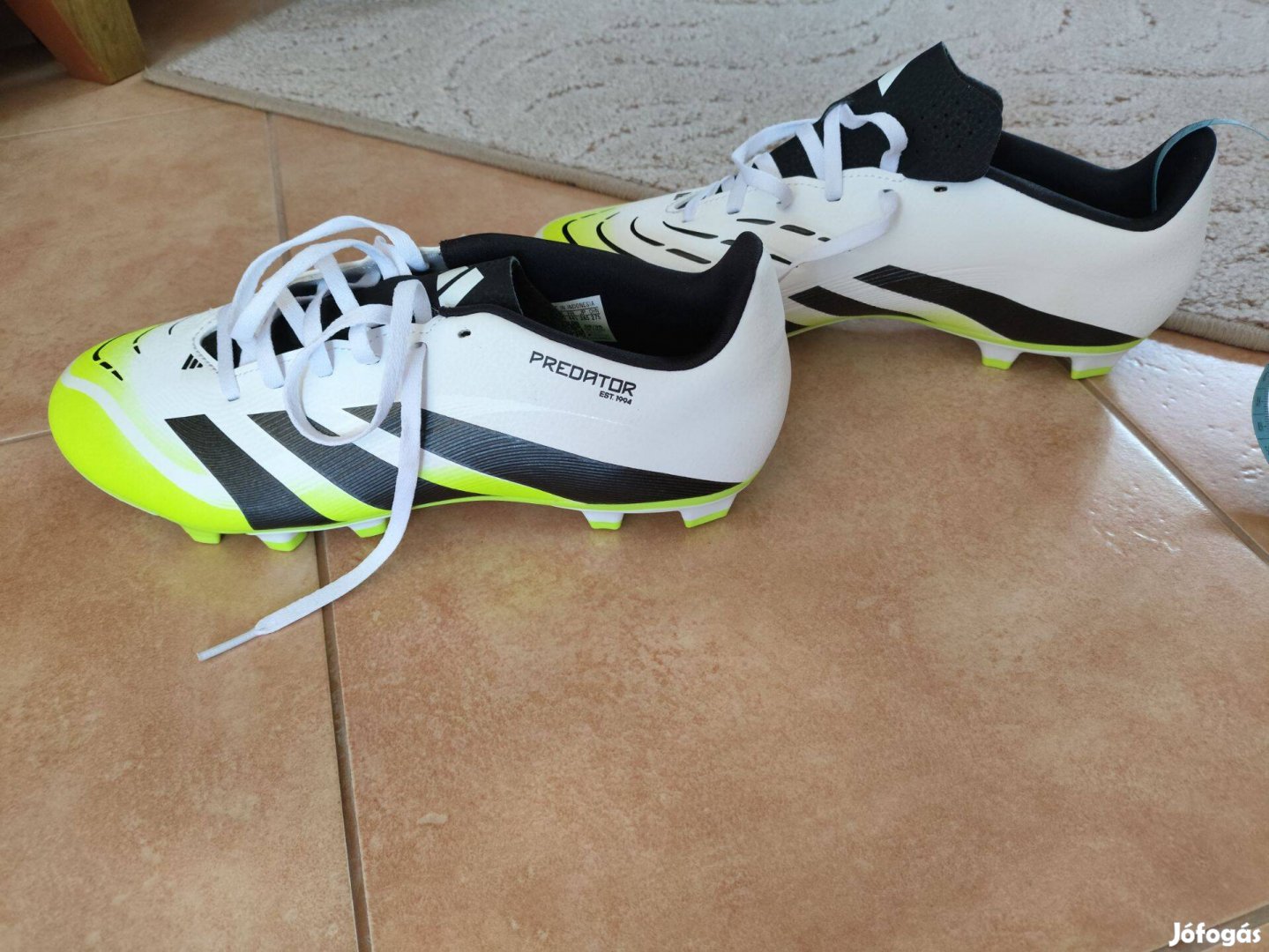 Adidas foci cipő 44 , 17000.- szállítással együtt