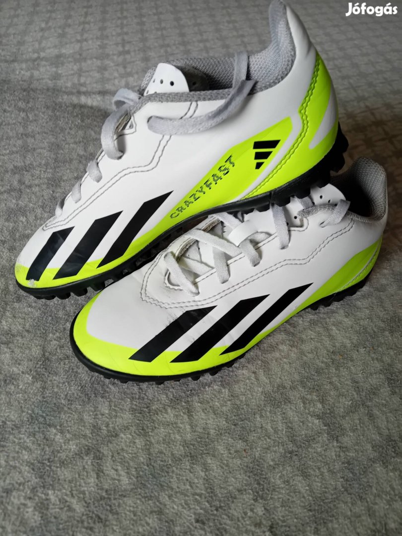 Adidas foci cipő