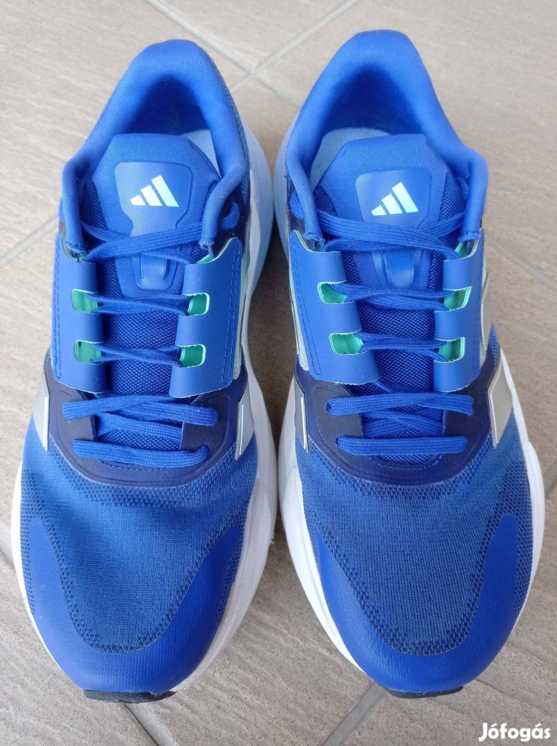 Adidas futócipő 41 1/3, 26cm