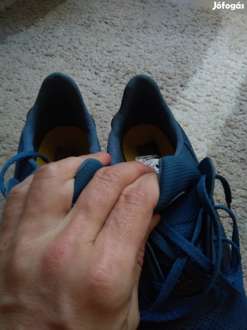 Adidas gonzalez torsion sportcipő.