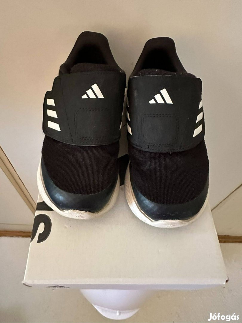 Adidas gyerek cipő 27-es