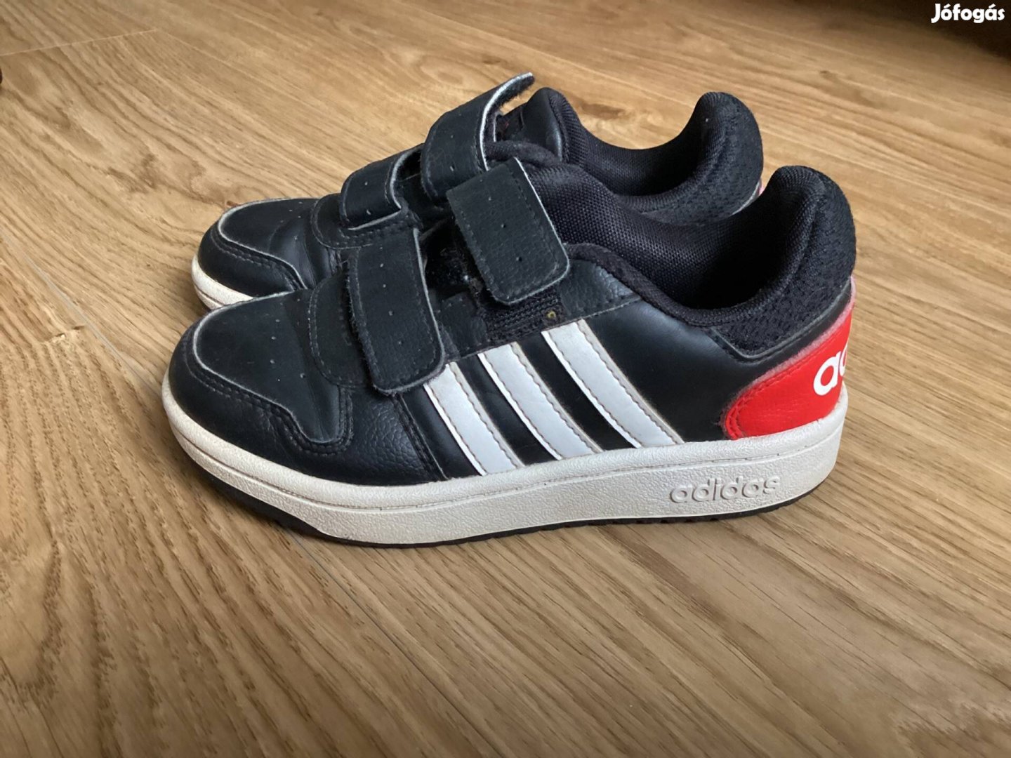 Adidas gyerek cipő 28