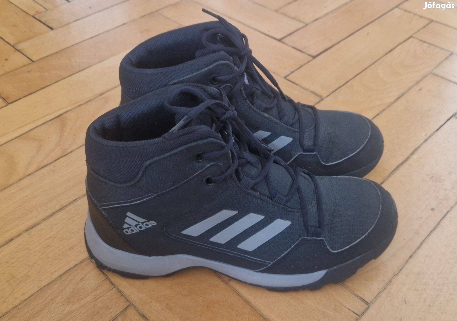 Adidas gyerek cipő