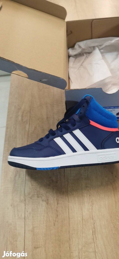 Adidas gyerek gyermek cipő 32-es