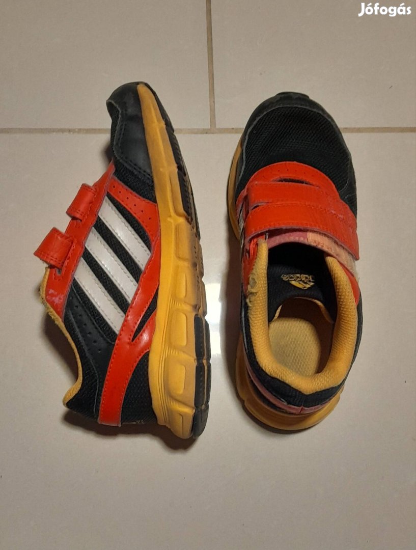 Adidas gyerek sportcipő cipő 31