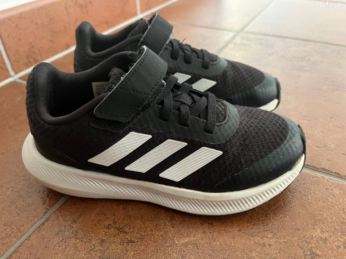 Adidas gyerekcipő 30-as eladó