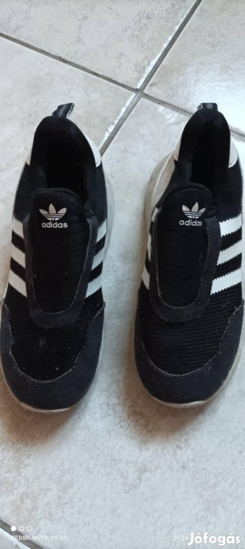 Adidas gyermek sport cipő 