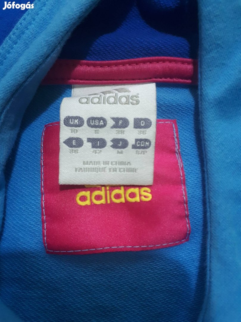 Adidas kapucnis pulcsi