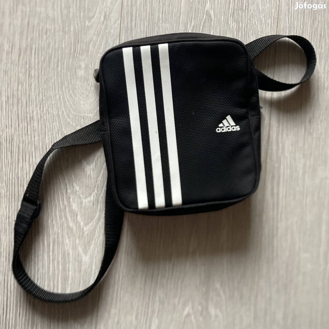Adidas kicsi válltáska