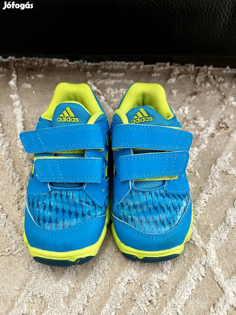 Adidas kiscipő 22