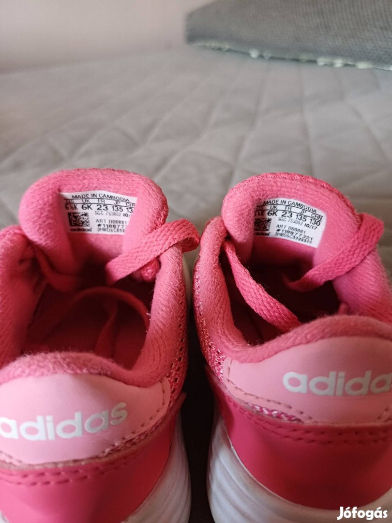 Adidas kiscipő