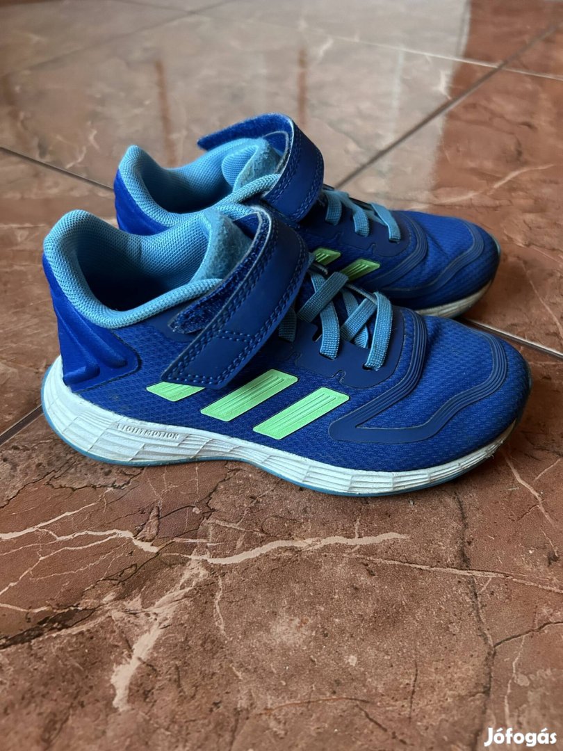 Adidas kisfiú 28 as cipő ajándék pauccsal eladó