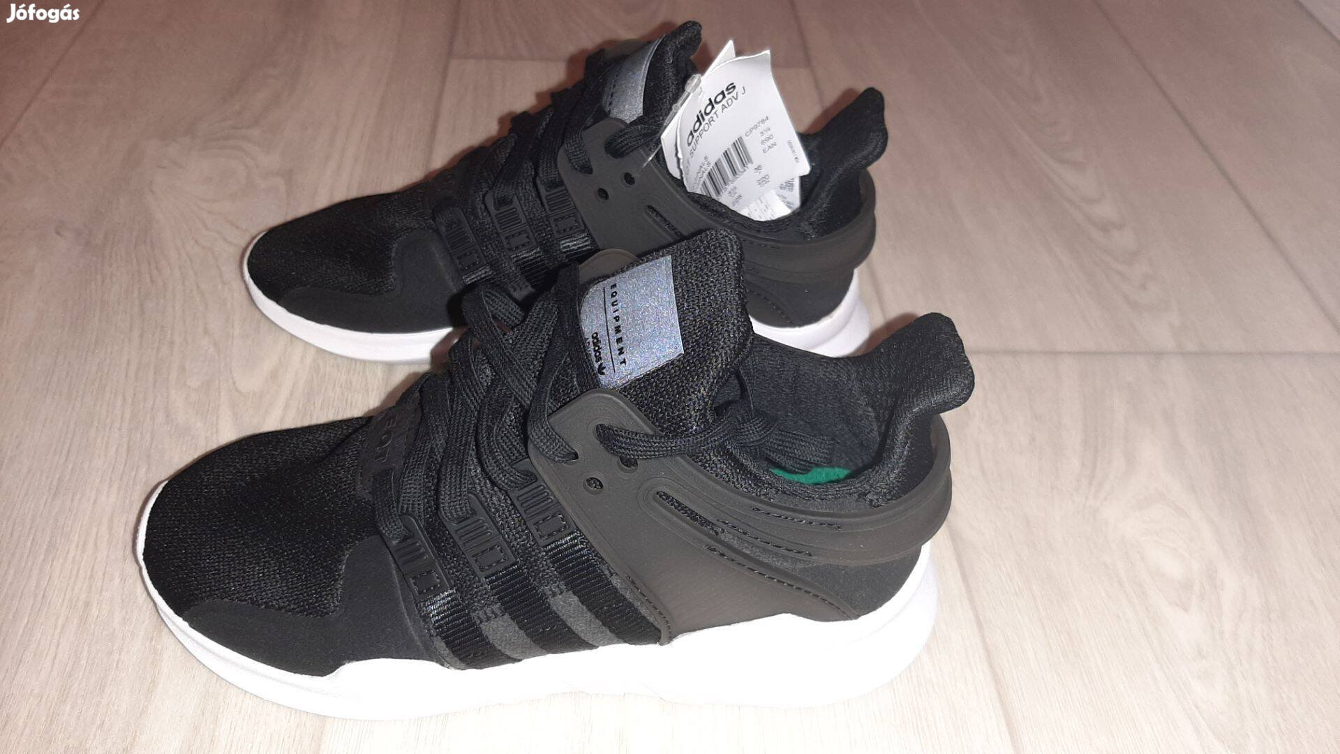 Adidas kisfiú sportcipő, új, 36, fekete