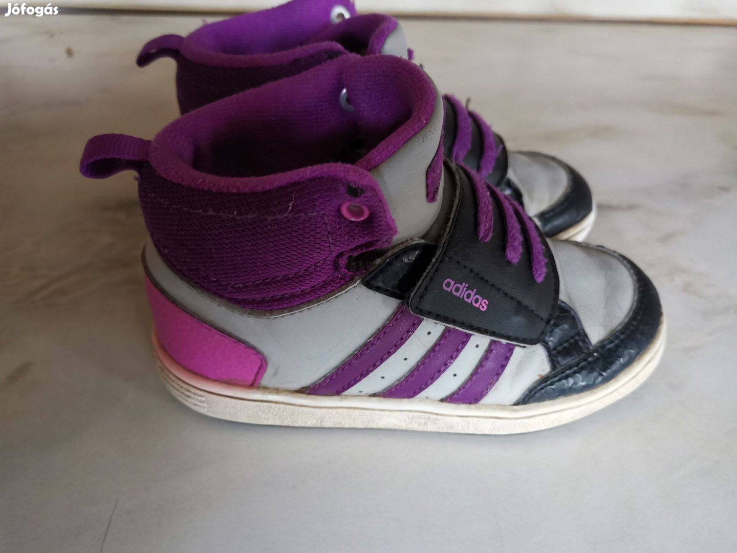 Adidas kislány egész sport cipő -26