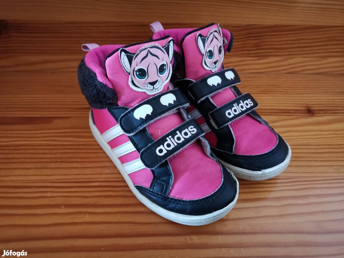 Adidas kislányka sportcipő - 26