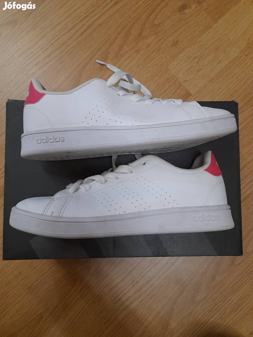 Adidas lány sportcipő 33