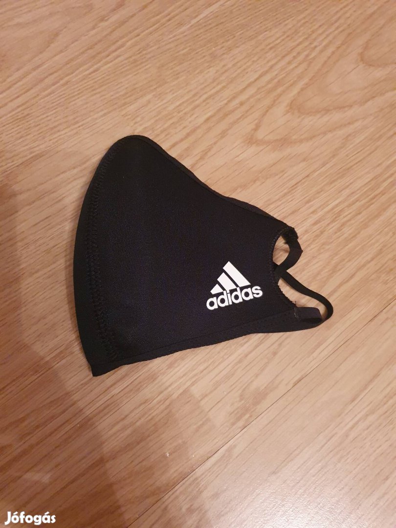 Adidas maszk