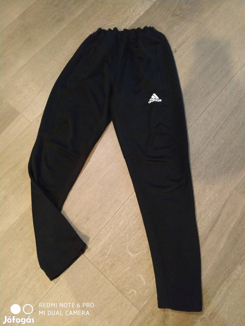 Adidas nadrág 152.