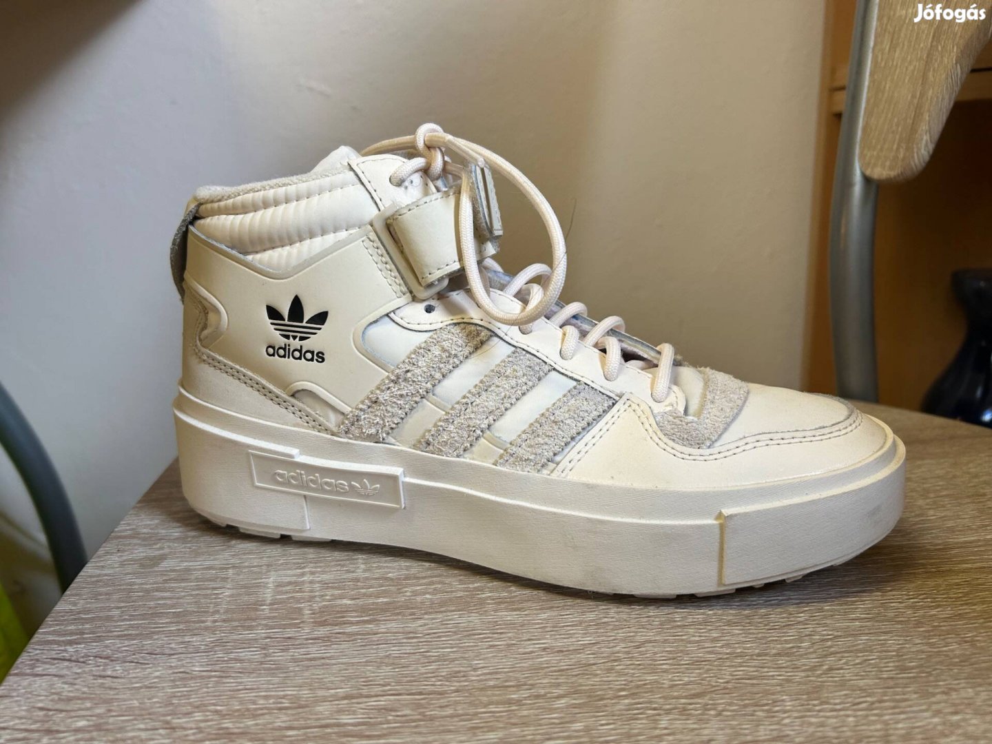 Adidas női cipő 37 1/3 os