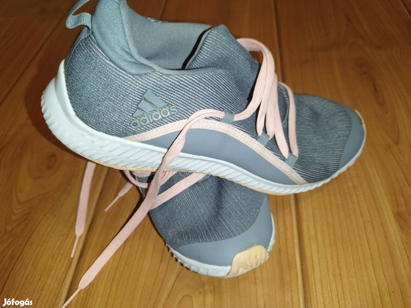 Adidas női futócipő (40)