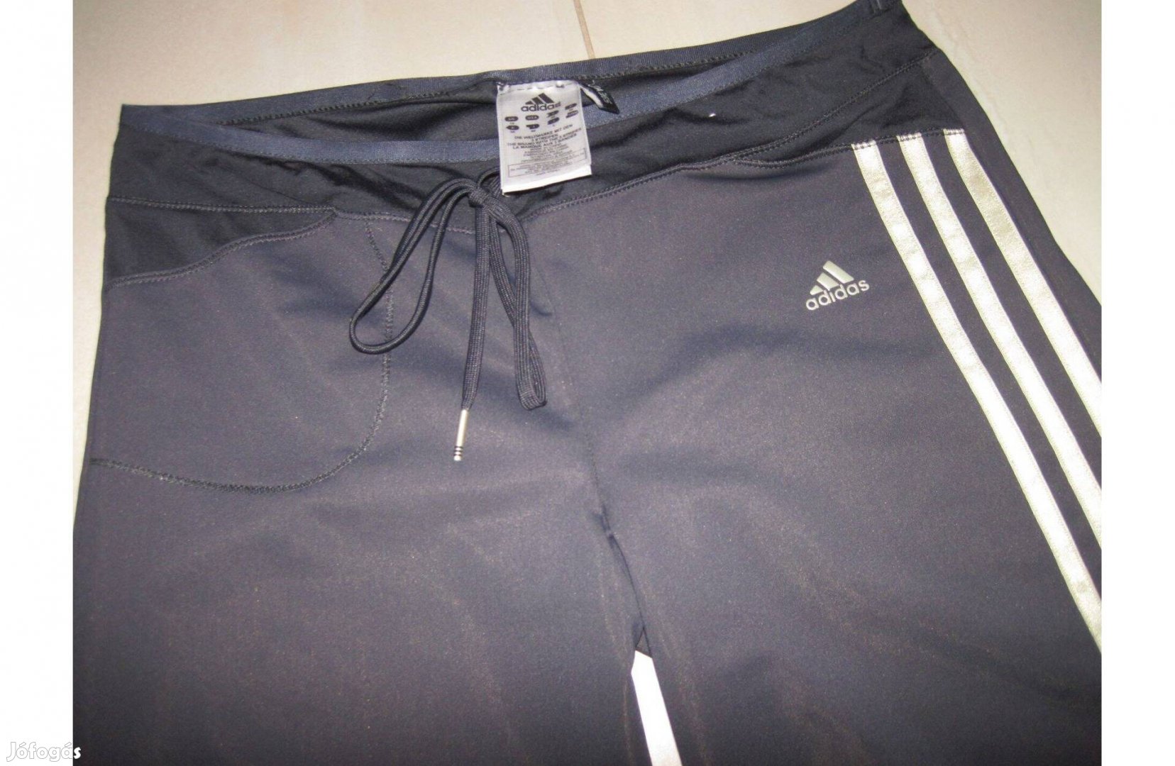 Adidas női jóga/fitnessz nadrág M-es