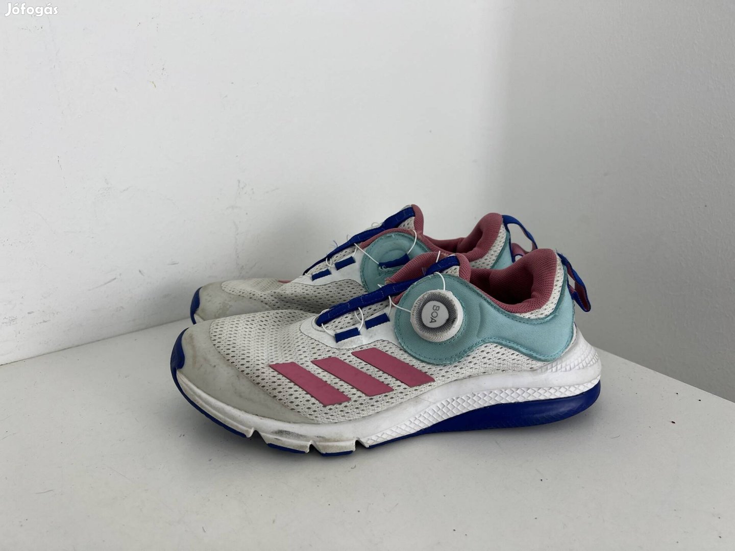 Adidas női sport cipő eur37 méret