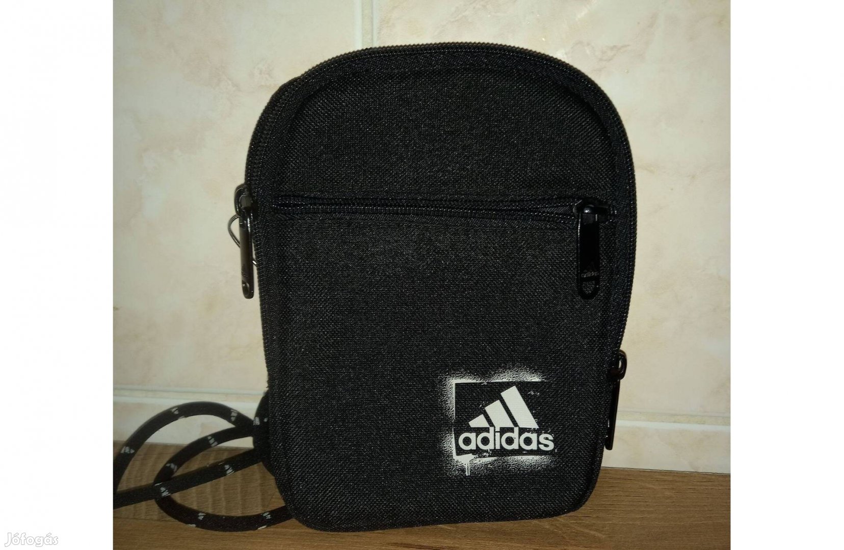 Adidas oldaltáska eladó, Új!