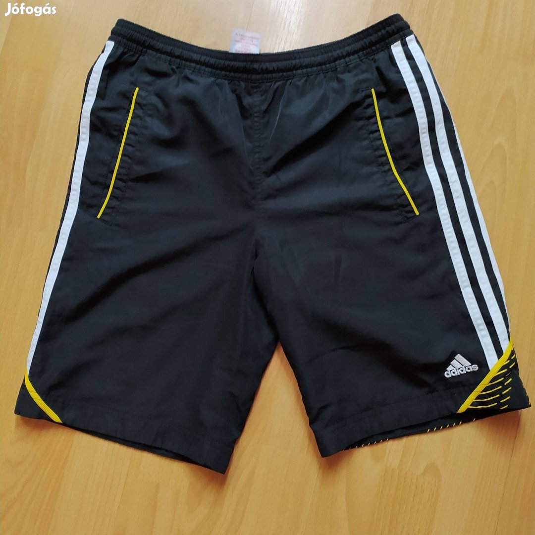 Adidas rövidnadrág 12 év 152