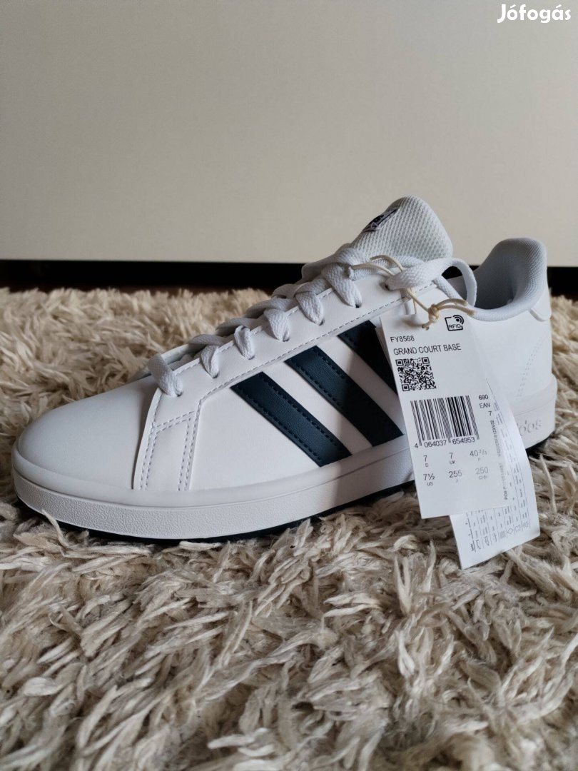 Adidas sportcipő