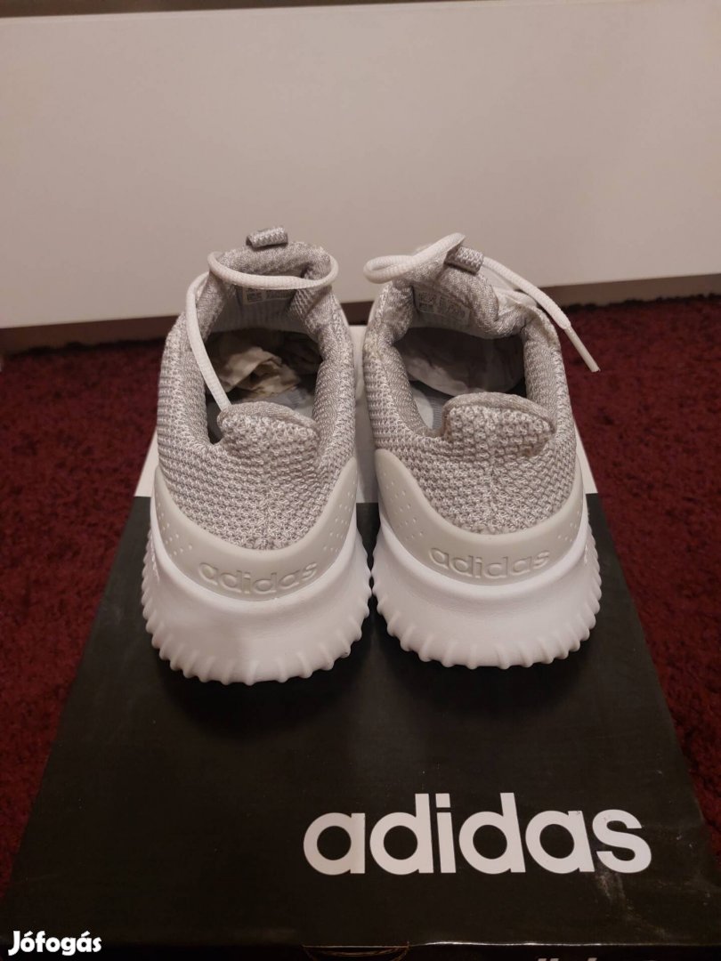 Adidas sportcipő