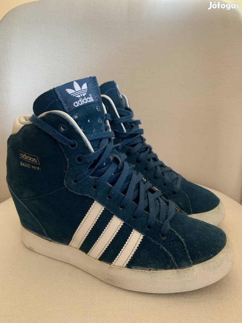 Adidas sportcipő